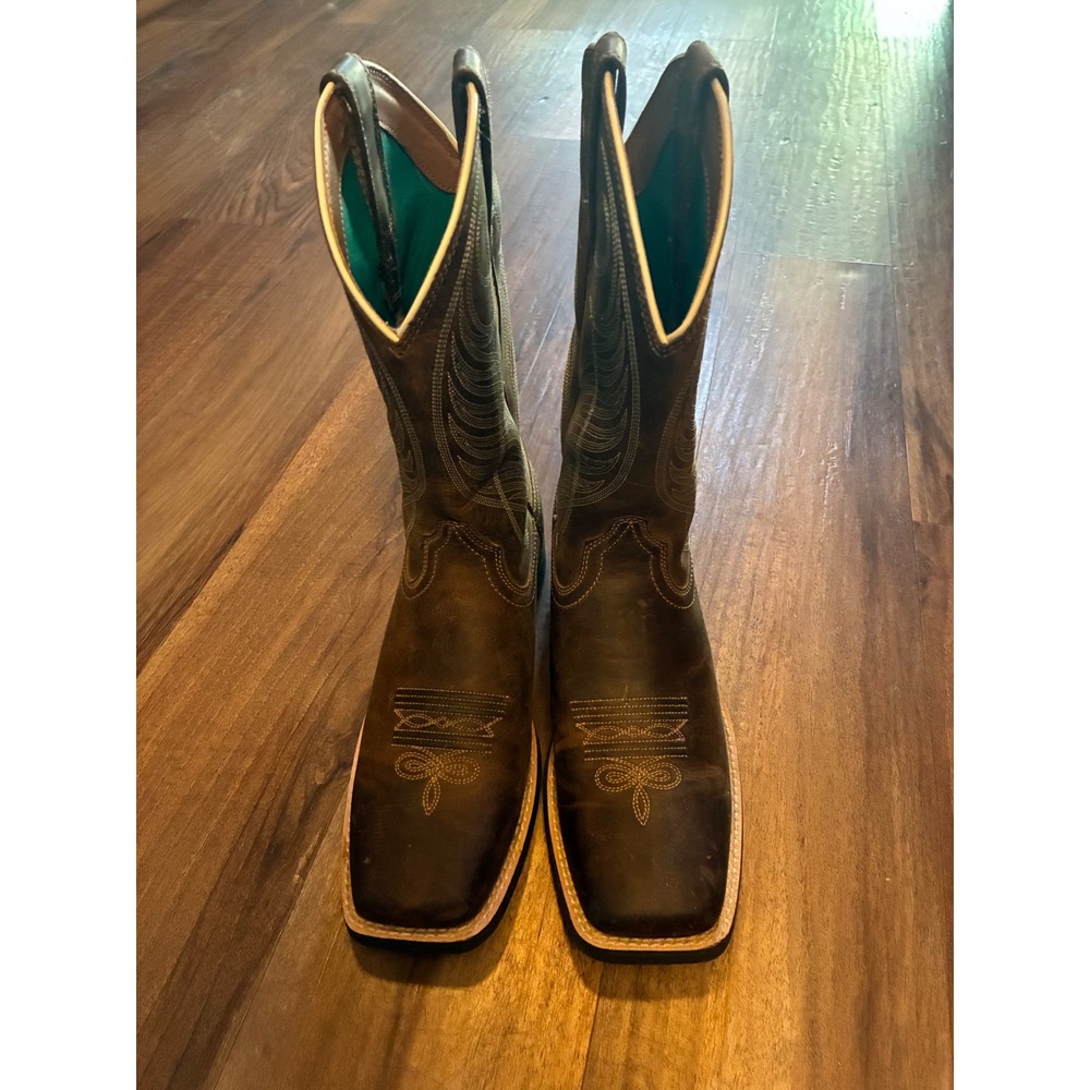 Ariat Women's Brown Leather Round Up Wide Square Toe Western Boot